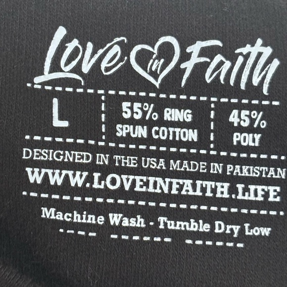 Crewneck sweatshirt w Floral embroidered “faith hope love” Graphic Love in faith - Picture 2 of 4